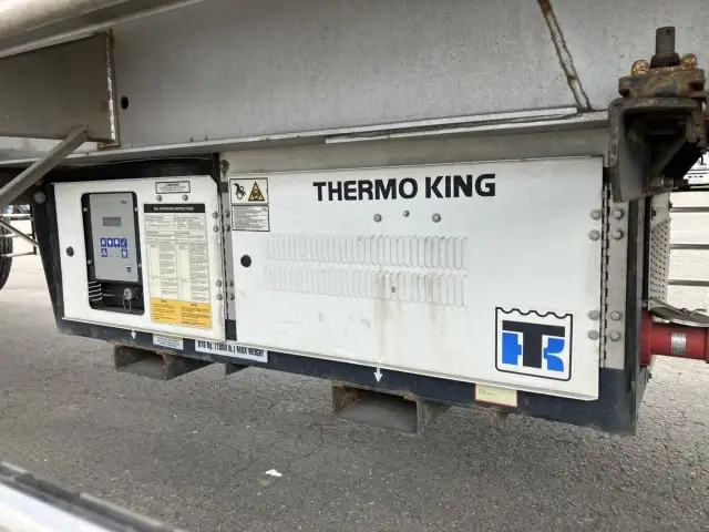 ☆車検付き(R8.8.28)☆ 令和3年 40FT2軸冷凍コンテナシャシSET エアサス(リフトアクスル付) ユニット:MAGNUM PLUS 発電機:サーモキング(SG-3000e) ジョロダー4列 キーストン 積載:24,000㎏ 第五輪8,900㎏以上の画像32