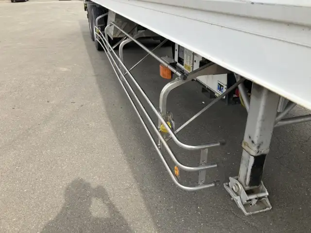 ☆車検付き(R8.8.28)☆ 令和3年 40FT2軸冷凍コンテナシャシSET エアサス(リフトアクスル付) ユニット:MAGNUM PLUS 発電機:サーモキング(SG-3000e) ジョロダー4列 キーストン 積載:24,000㎏ 第五輪8,900㎏以上の画像35