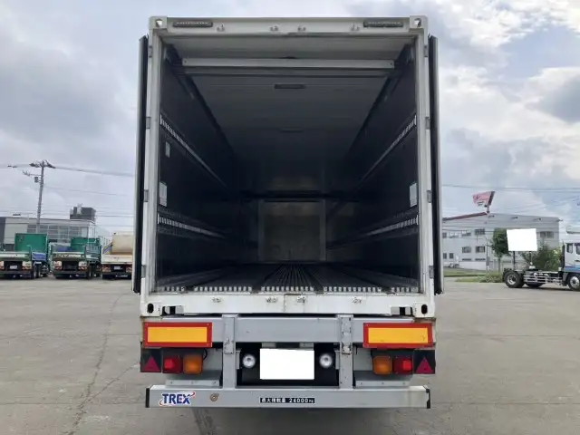 ☆車検付き(R8.8.28)☆ 令和3年 40FT2軸冷凍コンテナシャシSET エアサス(リフトアクスル付) ユニット:MAGNUM PLUS 発電機:サーモキング(SG-3000e) ジョロダー4列 キーストン 積載:24,000㎏ 第五輪8,900㎏以上の画像10