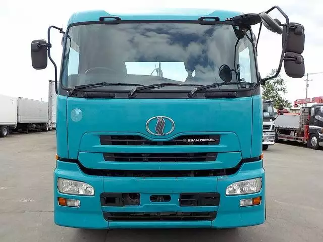 平成18年09月中古大型トラクタヘッド日産UDニッサンディーゼルの画像2