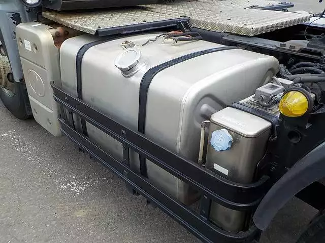 平成18年09月中古大型トラクタヘッド日産UDニッサンディーゼルの画像11