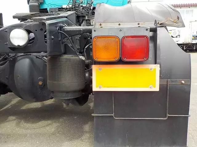 平成18年09月中古大型トラクタヘッド日産UDニッサンディーゼルの画像13