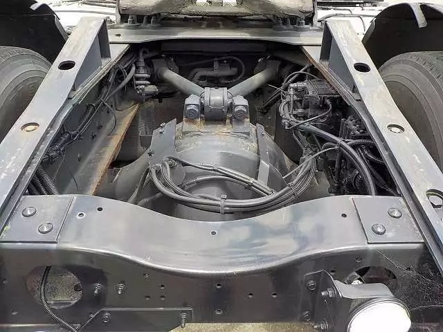 平成18年09月中古大型トラクタヘッド日産UDニッサンディーゼルの画像16