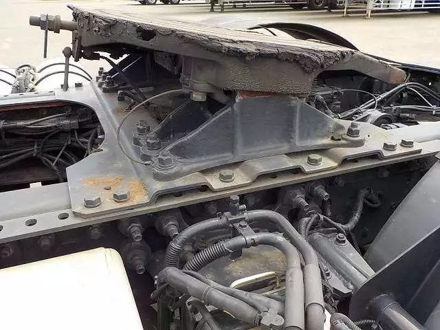 平成18年09月中古大型トラクタヘッド日産UDニッサンディーゼルの画像17