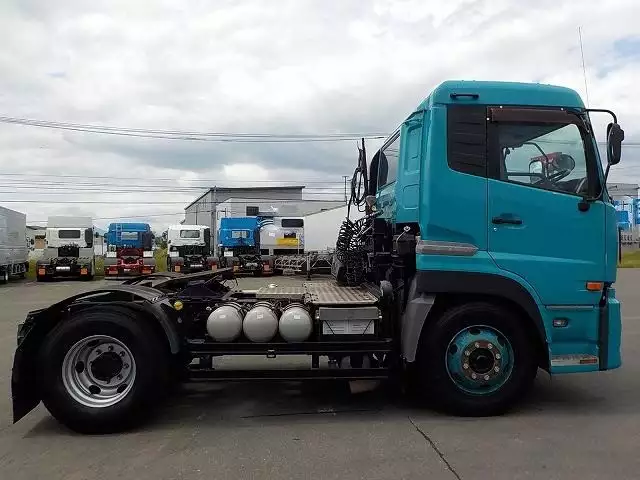平成18年09月中古大型トラクタヘッド日産UDニッサンディーゼルの画像4