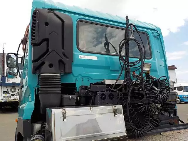 平成18年09月中古大型トラクタヘッド日産UDニッサンディーゼルの画像9