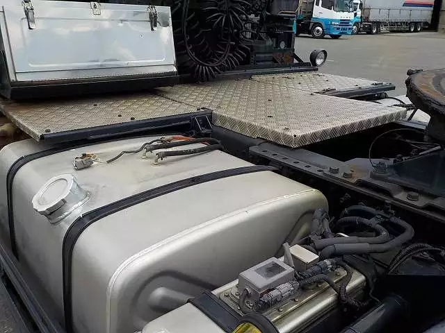 平成18年09月中古大型トラクタヘッド日産UDニッサンディーゼルの画像10