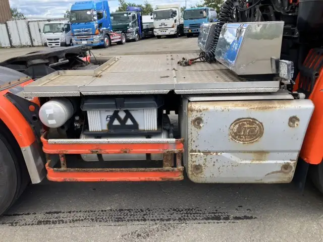 平成30年 UDトラックス トラクターヘッド 460馬力 AT 第五輪:11,000㎏以上 距離:24万㎞ デフロック付 オートチェーンの画像25