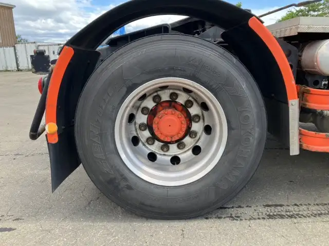 平成30年 UDトラックス トラクターヘッド 460馬力 AT 第五輪:11,000㎏以上 距離:24万㎞ デフロック付 オートチェーンの画像26