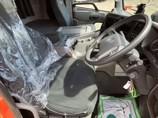 平成30年 UDトラックス トラクターヘッド 460馬力 AT 第五輪:11,000㎏以上 距離:24万㎞ デフロック付 オートチェーンの画像29