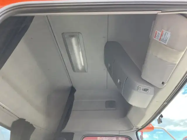 平成30年 UDトラックス トラクターヘッド 460馬力 AT 第五輪:11,000㎏以上 距離:24万㎞ デフロック付 オートチェーンの画像30