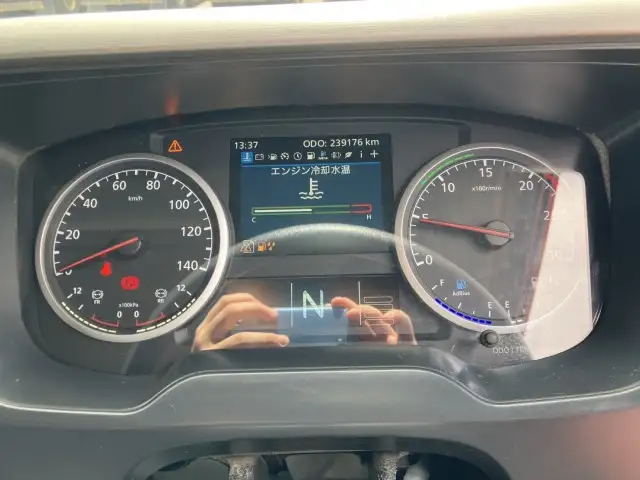 平成30年 UDトラックス トラクターヘッド 460馬力 AT 第五輪:11,000㎏以上 距離:24万㎞ デフロック付 オートチェーンの画像32