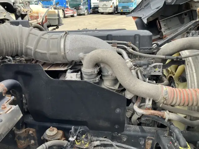 平成30年 UDトラックス トラクターヘッド 460馬力 AT 第五輪:11,000㎏以上 距離:24万㎞ デフロック付 オートチェーンの画像41