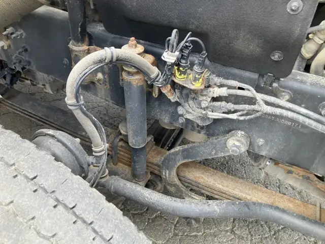 平成30年 UDトラックス トラクターヘッド 460馬力 AT 第五輪:11,000㎏以上 距離:24万㎞ デフロック付 オートチェーンの画像42