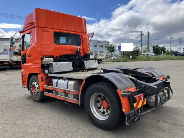 平成30年 UDトラックス トラクターヘッド 460馬力 AT 第五輪:11,000㎏以上 距離:24万㎞ デフロック付 オートチェーンの画像7