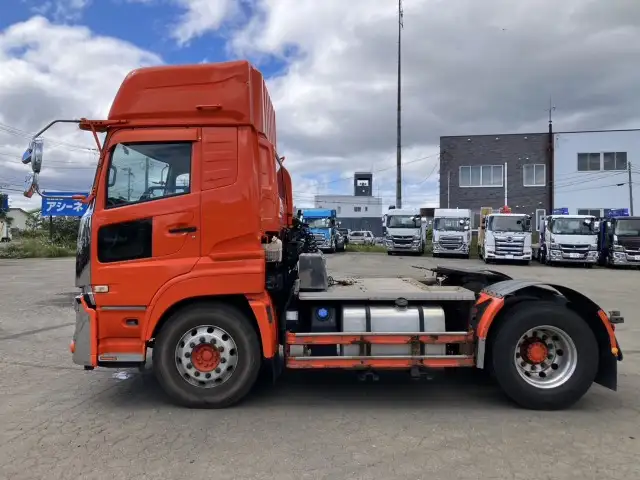 平成30年 UDトラックス トラクターヘッド 460馬力 AT 第五輪:11,000㎏以上 距離:24万㎞ デフロック付 オートチェーンの画像8