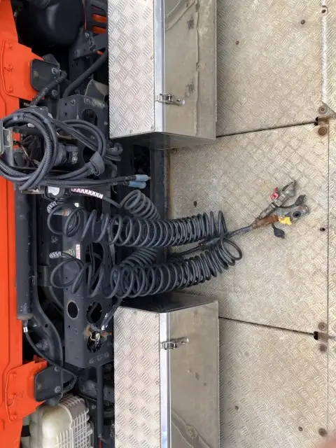 平成30年 UDトラックス トラクターヘッド 460馬力 AT 第五輪:11,000㎏以上 距離:24万㎞ デフロック付 オートチェーンの画像10