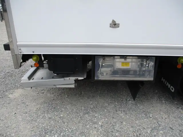 令和4年 日野 4t冷凍車 6200ワイド エアサス 格納PG 積載:2,500kg 距離:12万㎞ 冷凍機:菱重の画像20