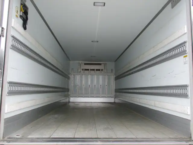 令和4年 日野 4t冷凍車 6200ワイド エアサス 格納PG 積載:2,500kg 距離:12万㎞ 冷凍機:菱重の画像22
