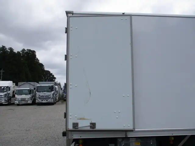 令和4年 日野 4t冷凍車 6200ワイド エアサス 格納PG 積載:2,500kg 距離:12万㎞ 冷凍機:菱重の画像28
