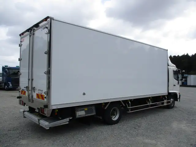 令和4年 日野 4t冷凍車 6200ワイド エアサス 格納PG 積載:2,500kg 距離:12万㎞ 冷凍機:菱重の画像5