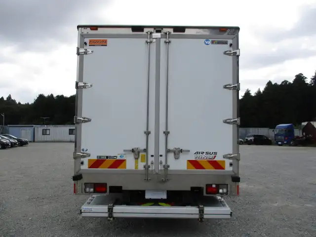 令和4年 日野 4t冷凍車 6200ワイド エアサス 格納PG 積載:2,500kg 距離:12万㎞ 冷凍機:菱重の画像6