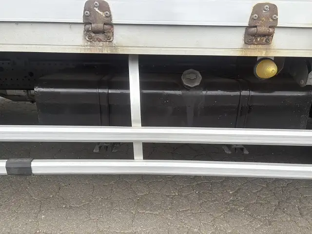 10月~貸出予定 車検令和8年5月22日迄 平成28年 いすゞ 6200ワイド 4tアルミウィング 距離:13万㎞ 積載:3,000㎏ 床:木床 の画像12