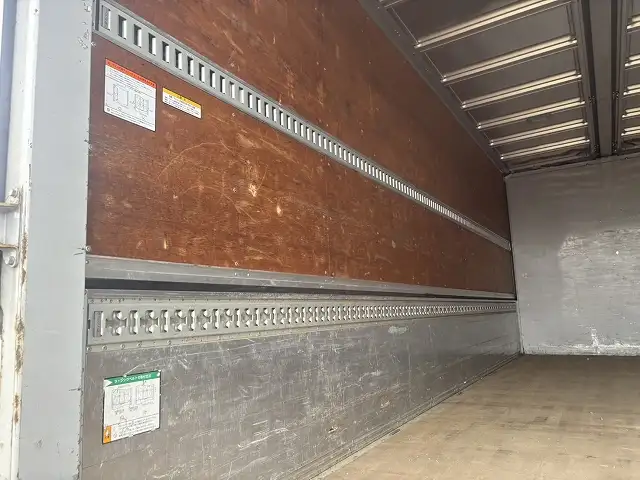 10月~貸出予定 車検令和8年5月22日迄 平成28年 いすゞ 6200ワイド 4tアルミウィング 距離:13万㎞ 積載:3,000㎏ 床:木床 の画像27