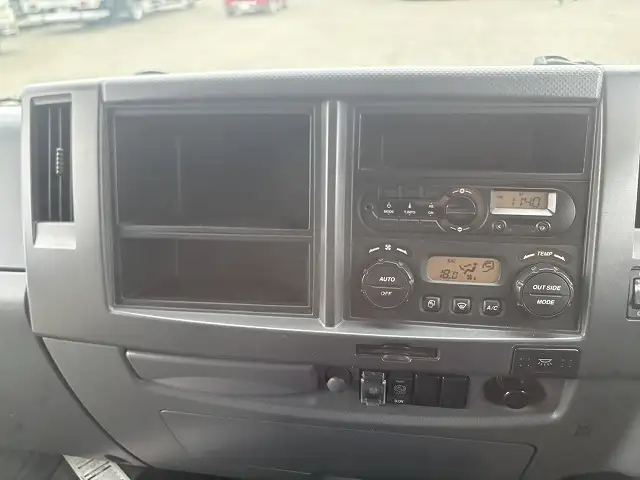 10月~貸出予定 車検令和8年5月22日迄 平成28年 いすゞ 6200ワイド 4tアルミウィング 距離:13万㎞ 積載:3,000㎏ 床:木床 の画像46