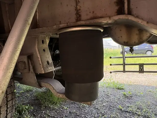 ナンバー付き 平成15年 フルハーフ 13m2軸ウィングトレーラー(テーパー型) リフトアクスル 積載:18,900㎏ 第五輪荷重:9,400㎏以上 エアジョロダー付きの画像22