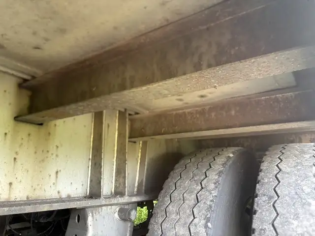 ナンバー付き 平成15年 フルハーフ 13m2軸ウィングトレーラー(テーパー型) リフトアクスル 積載:18,900㎏ 第五輪荷重:9,400㎏以上 エアジョロダー付きの画像6