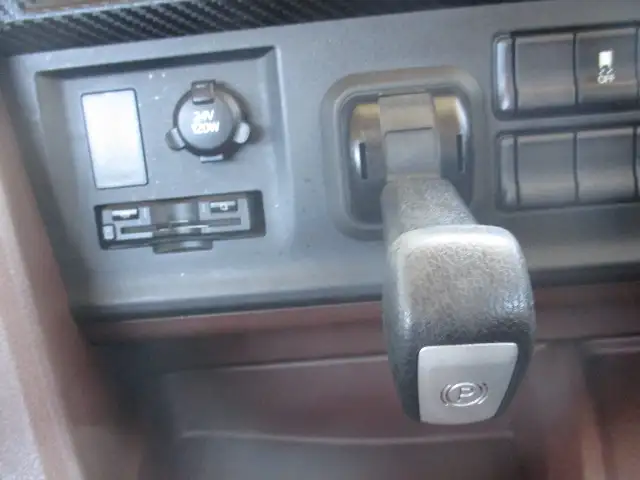 令和1年 日野 トラクタ D尺 ハイルーフ 450馬力 MT7 第五輪:11,500㎏ 距離:45万㎞の画像35