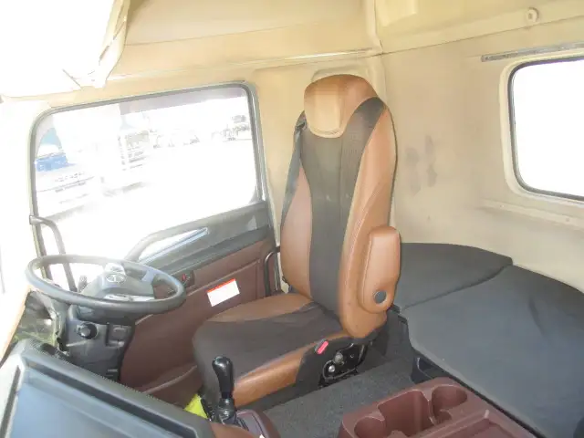 令和1年 日野 トラクタ D尺 ハイルーフ 450馬力 MT7 第五輪:11,500㎏ 距離:45万㎞の画像48