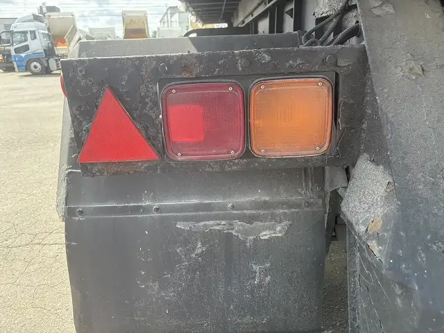 【車検=R8年9月迄】H13年フルハーフ  2軸ダンプトレーラー  ステンレス張  内寸＝830x220x63の画像16