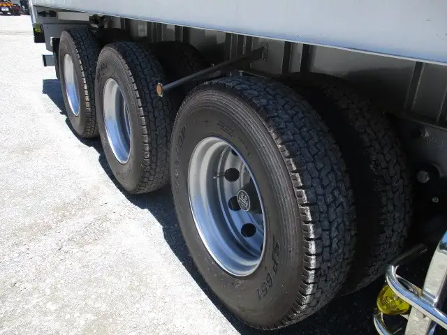 【関東保管】冷箱 新品未使用　令和7年　トレクス　40FT3軸冷凍コンテナシャシSET　ユニット：MAGNUM PLUS　発電機：SG3000（中古）　ジョロダー4列　キーストン　観音SD　リフトアクスル(後後軸残し)　積載：30,480㎏　第五輪：10,830㎏以上の画像26