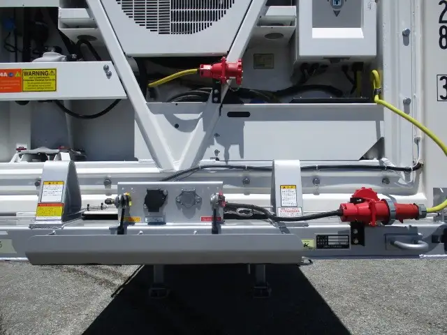 【関東保管】冷箱 新品未使用　令和7年　トレクス　40FT3軸冷凍コンテナシャシSET　ユニット：MAGNUM PLUS　発電機：SG3000（中古）　ジョロダー4列　キーストン　観音SD　リフトアクスル(後後軸残し)　積載：30,480㎏　第五輪：10,830㎏以上の画像9