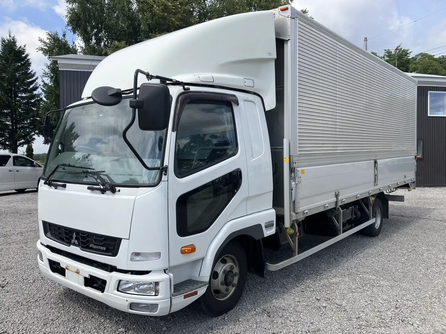 即戦力!(車検付R8.7)平成29年 三菱 4tウイング 6200ワイド リアエアサスの画像1