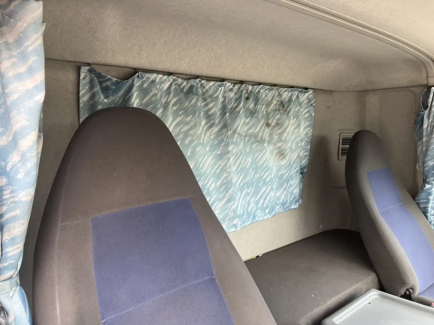 即戦力!(車検付R8.7)平成29年 三菱 4tウイング 6200ワイド リアエアサスの画像24