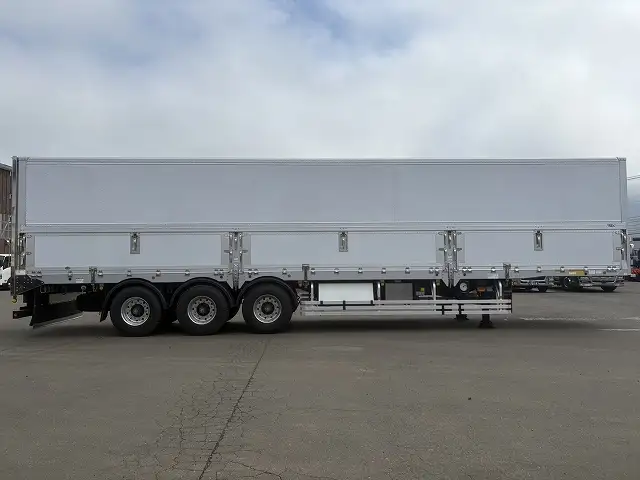 未使用車!車検付! 令和6年 トレクス 13m3軸冷凍ウィングトレーラー スーパーシングル エアサス(リフトアクスル中軸残し) 積載:24,300㎏の画像4