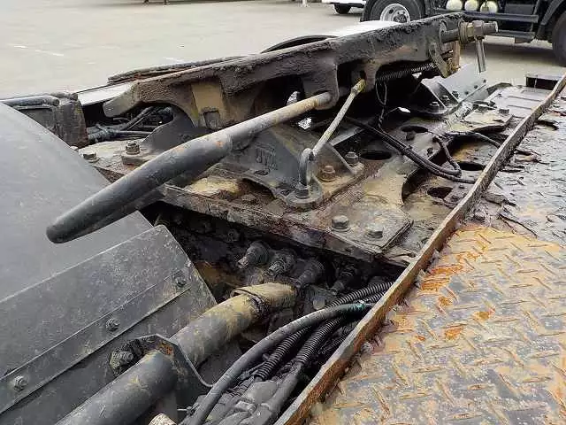 平成16年06月中古大型トラクタヘッド日野日野の画像17