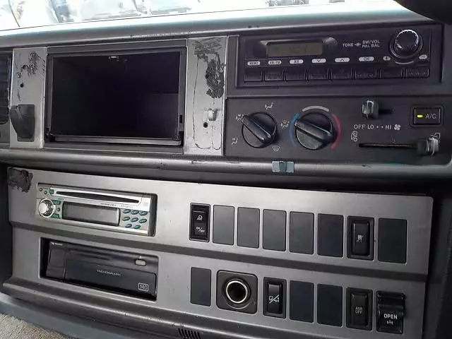 平成16年06月中古大型トラクタヘッド日野日野の画像39