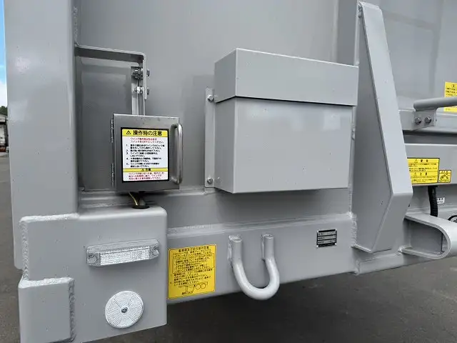 予備検:令和7年12月4日 シングル引き可能 フルハーフ 14m3軸ウイングトレーラー 門口・蝶番ステンレス 中軸残しリフトアクスル 積載:26,100kg 第五輪荷重:11,120kg以上の画像23