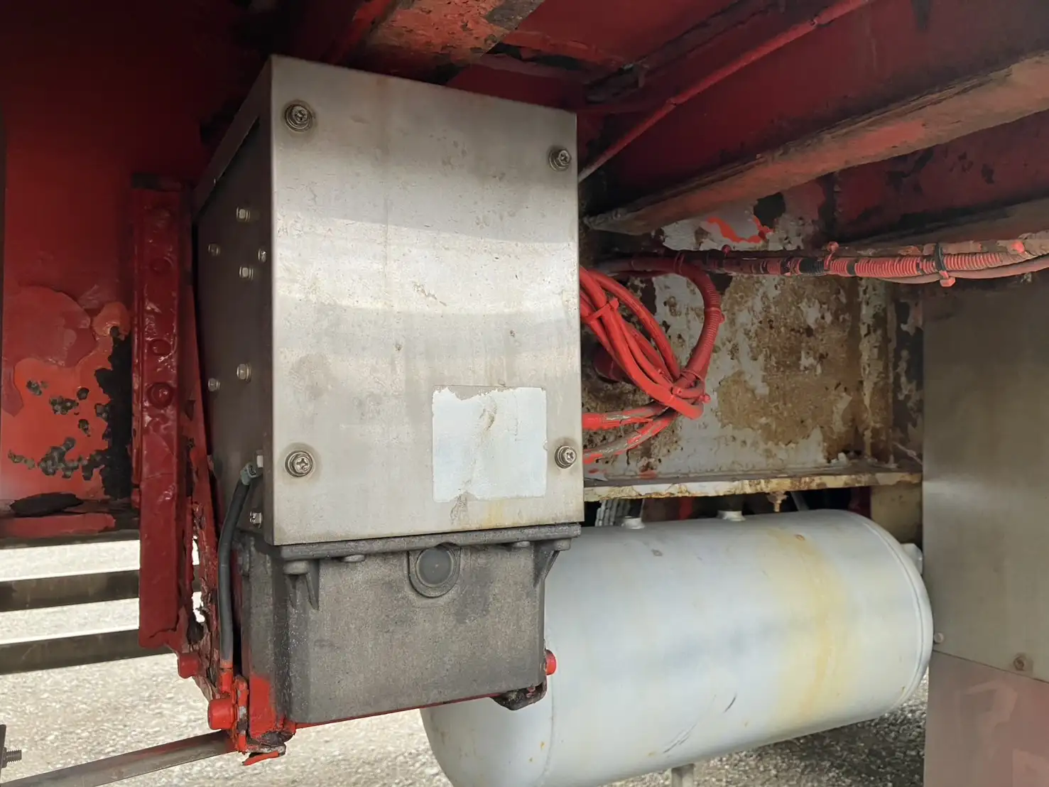 長期車検付（R8.7.24）平成21年　フルハーフ　13m2軸冷凍ウイングトレーラ　エアサス　積載：17,600kgの画像13