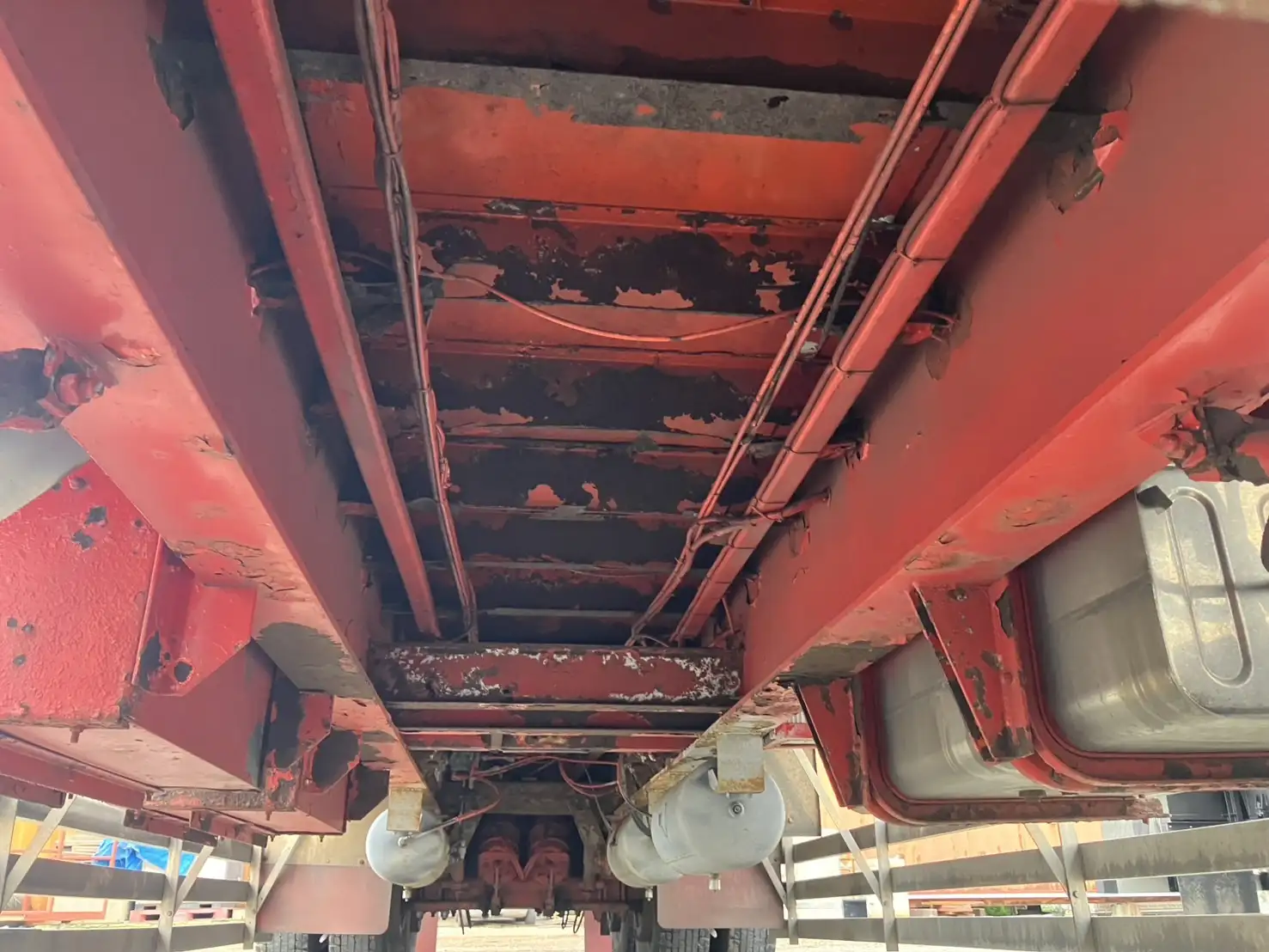 長期車検付（R8.7.24）平成21年　フルハーフ　13m2軸冷凍ウイングトレーラ　エアサス　積載：17,600kgの画像15