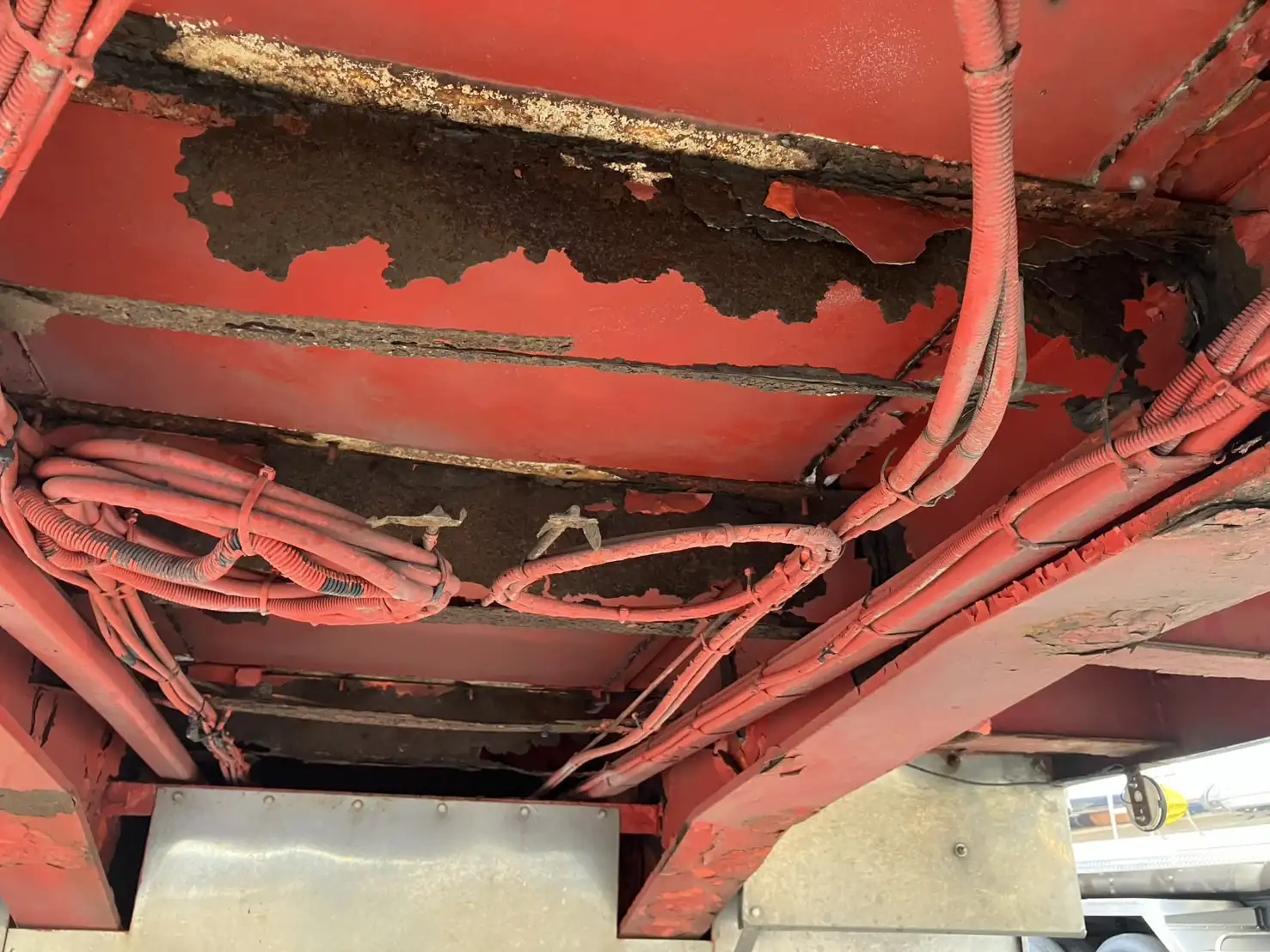 長期車検付（R8.7.24）平成21年　フルハーフ　13m2軸冷凍ウイングトレーラ　エアサス　積載：17,600kgの画像20