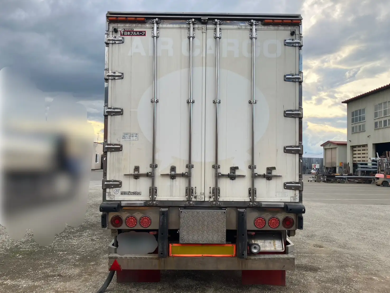 長期車検付（R8.7.24）平成21年　フルハーフ　13m2軸冷凍ウイングトレーラ　エアサス　積載：17,600kgの画像4