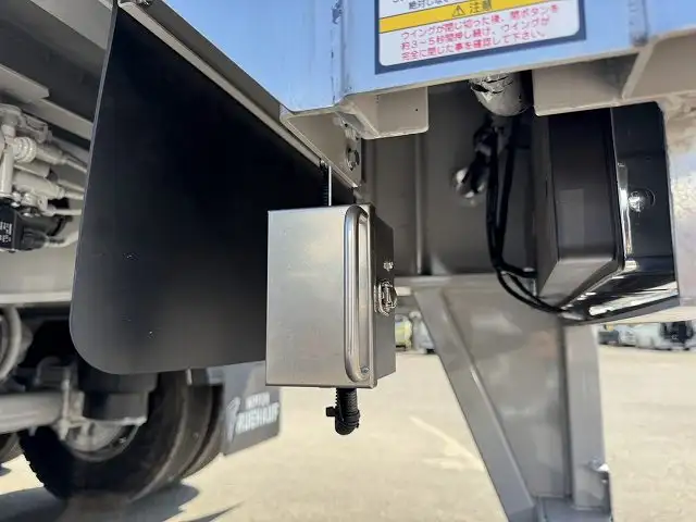 予備検：令和7年12月18日まで　フルハーフ　13m3軸ウイングトレーラー　中軸残しリフトアクスル　積載：26,400kgの画像16