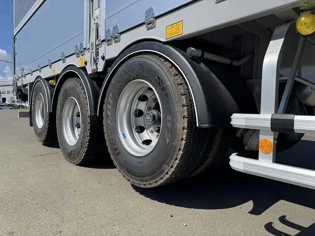 予備検:令和7年12月11日まで フルハーフ 13m3軸ウイングトレーラー 中軸残しリフトアクスル 積載:26,400kgの画像24