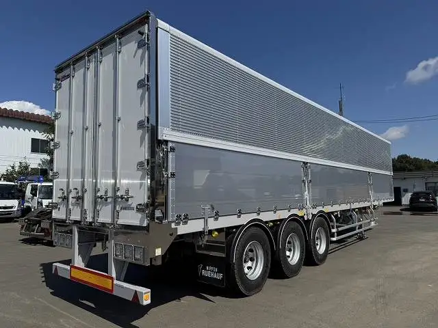 予備検：令和7年12月24日まで　フルハーフ　13m3軸ウイングトレーラー　中軸残しリフトアクスル　積載：26,400kgの画像4