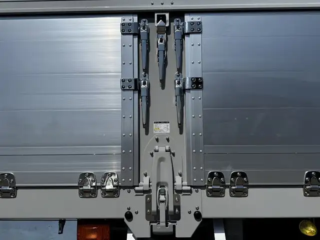 予備検：令和8年1月1日まで　フルハーフ　13m3軸ウイングトレーラー　中軸残しリフトアクスル　積載：26,400kgの画像18